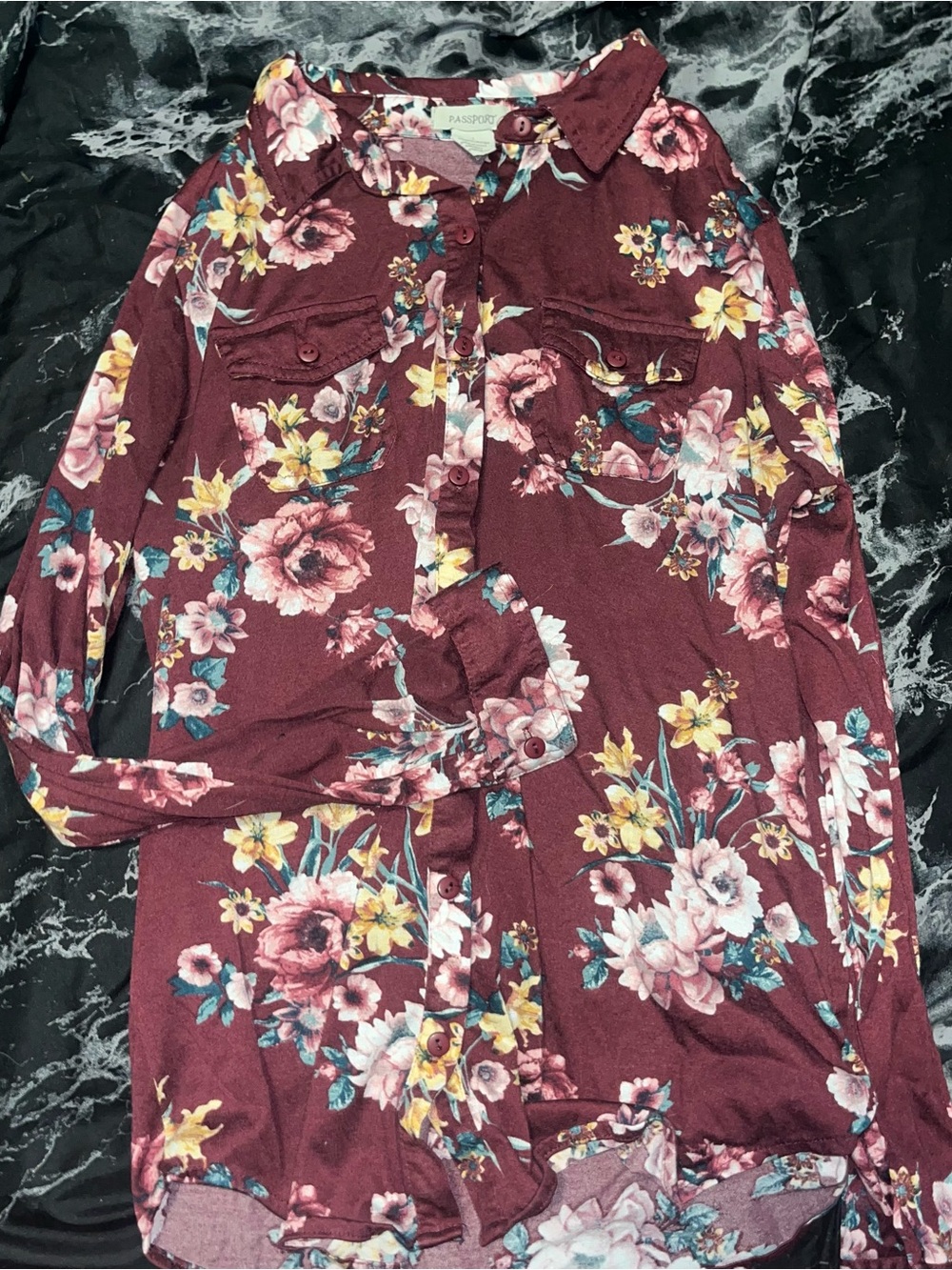 Passport Burgundy Floral Button-Up Shirt size large